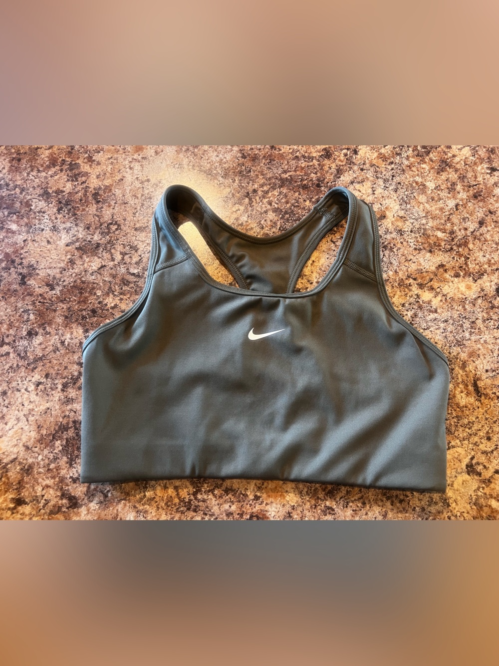 Nike women’s light support wire free sports bra size medium olive green